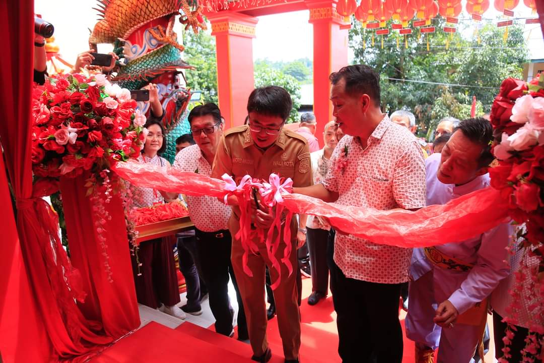 Wali kota Andrei Angouw Hadiri peresmian klenteng hok tek cin sin